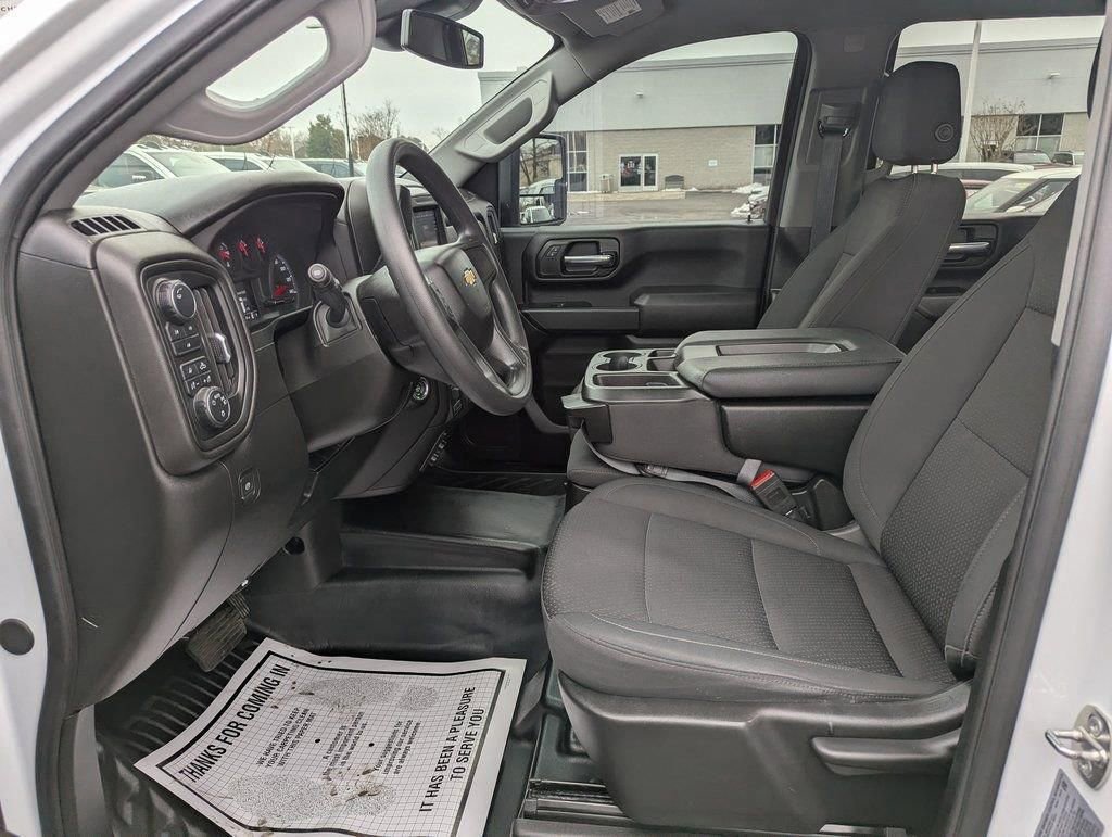 Used 2024 Chevrolet Silverado 3500 W/T image 14