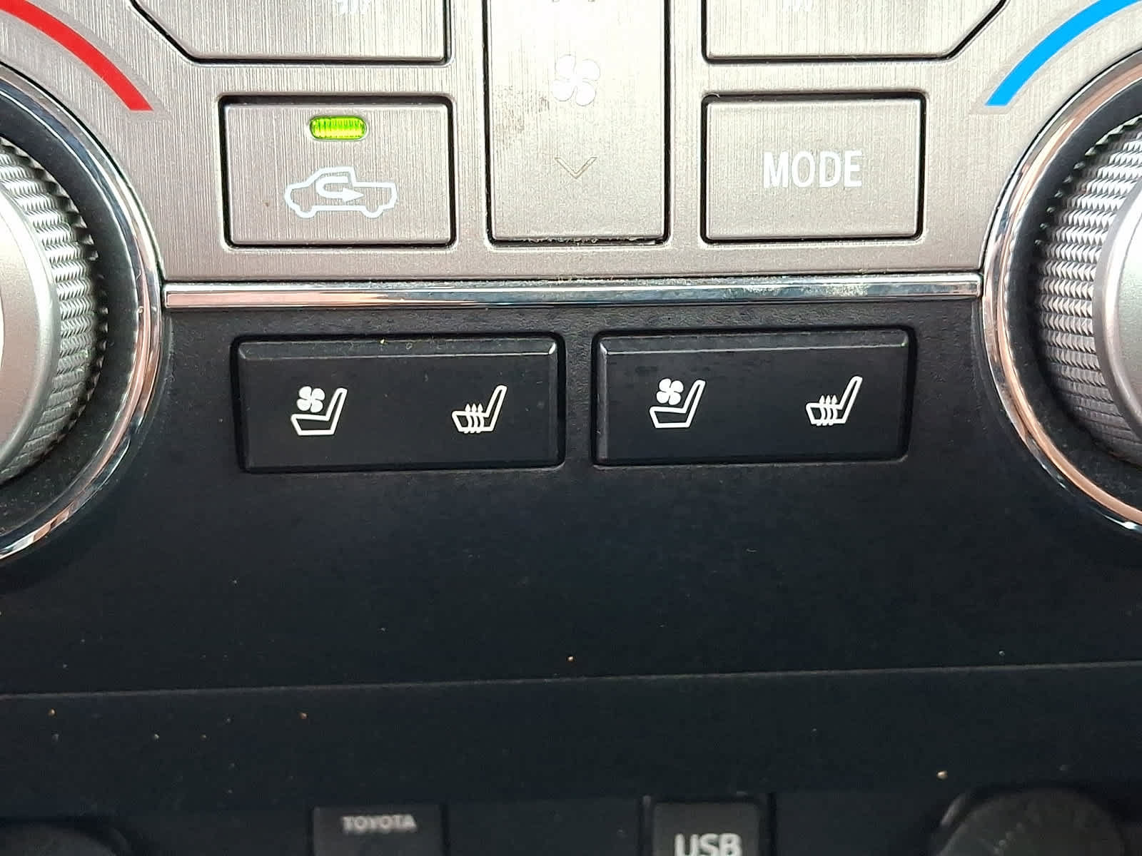 Used 2019 Toyota Tundra 1794 Edition AWD/4WD image 29