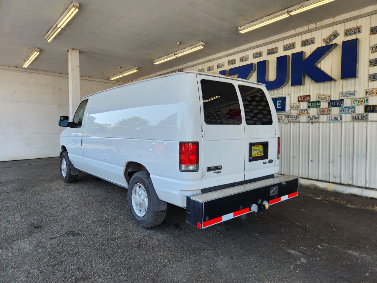 Used 2014 Ford E-350 and Econoline 350 Super Duty w/ Power Group RWD image 9