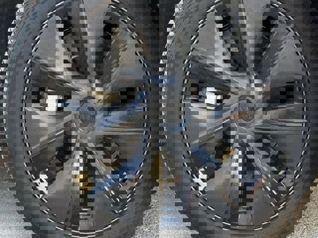 Used 2024 Tesla Model Y Long Range image 9