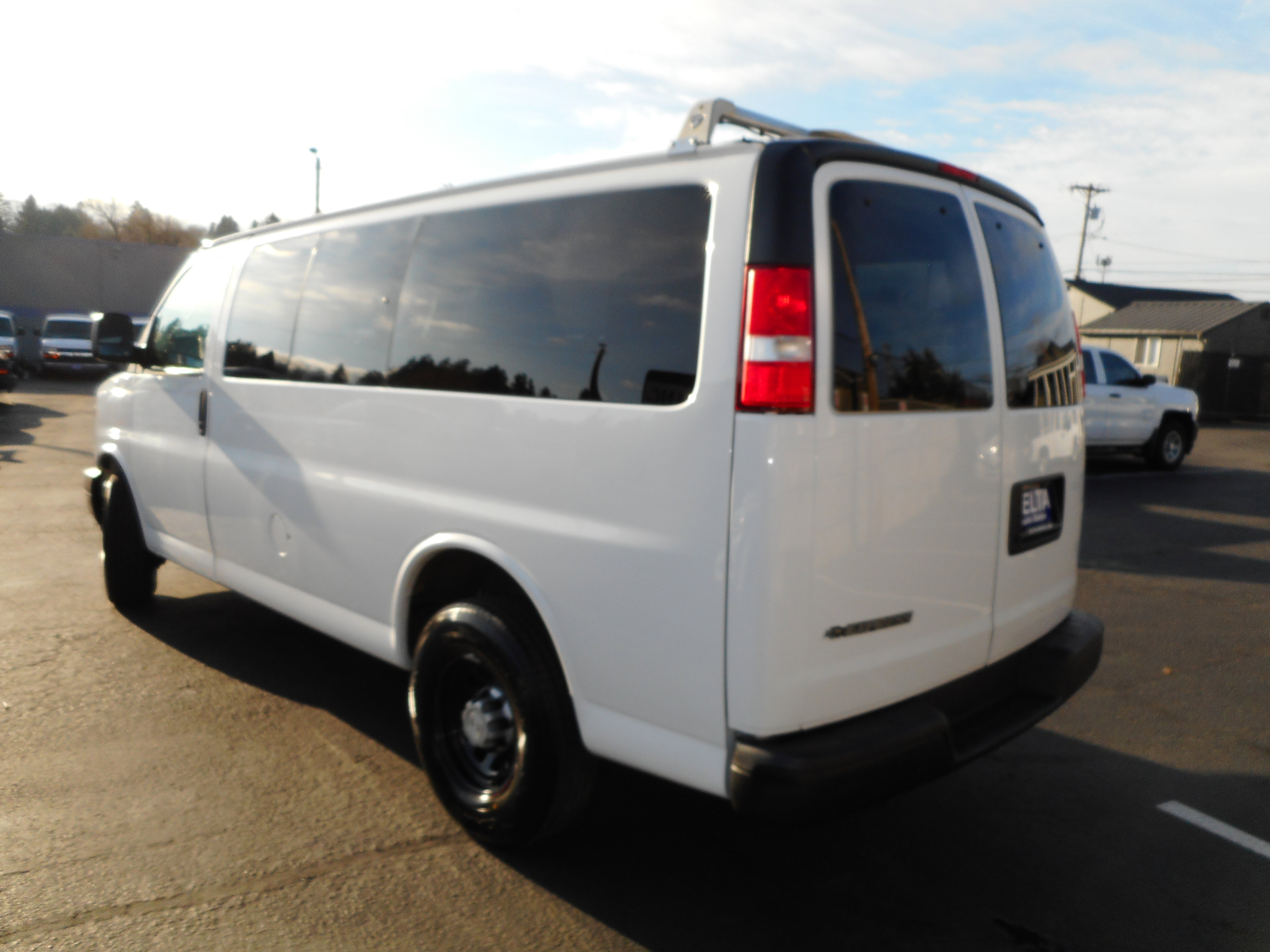 Used 2017 Chevrolet Express 2500 LS image 9