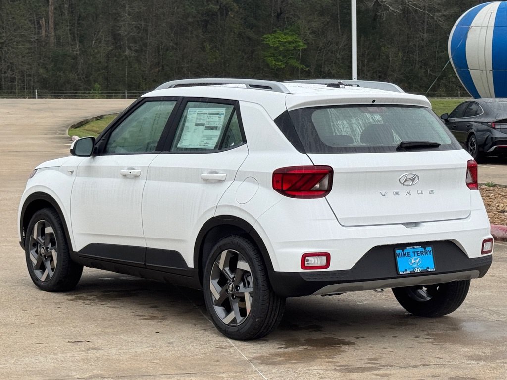 New 2026 Hyundai Venue SEL FWD image 13