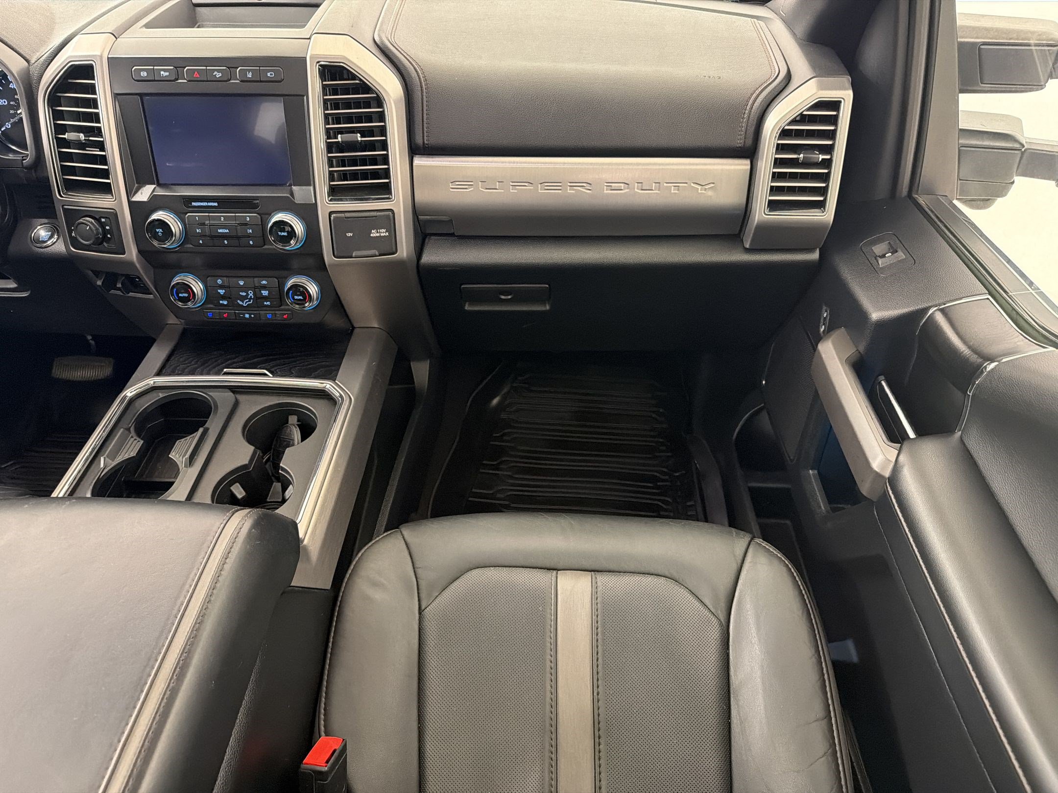 Used 2019 Ford F250 Platinum w/ Platinum Ultimate Package AWD/4WD image 28