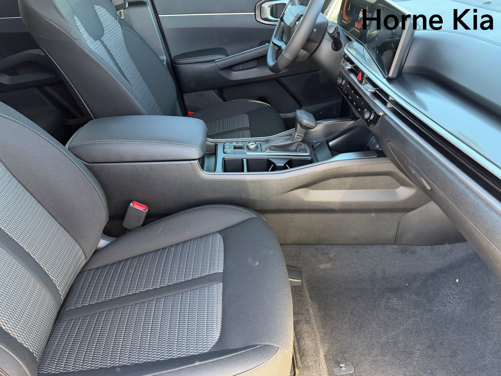 New 2026 Kia Sorento LX FWD image 10