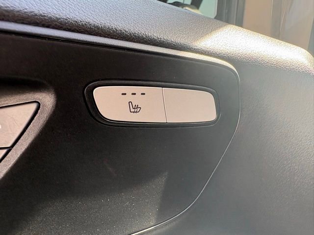 Used 2019 Mercedes-Benz Metris Passenger image 21