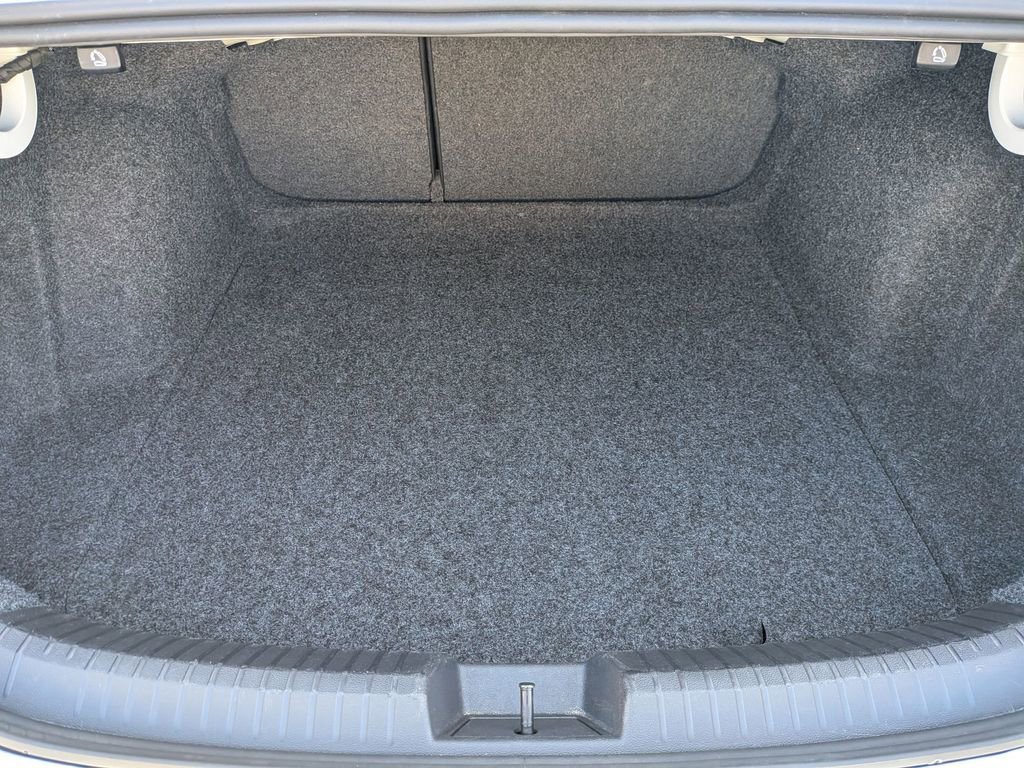 Used 2025 Volkswagen Jetta S image 27