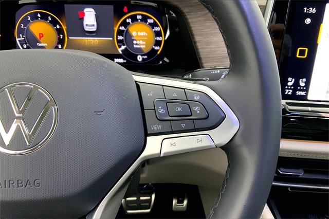 Used 2025 Volkswagen Atlas SEL Premium R-Line image 19