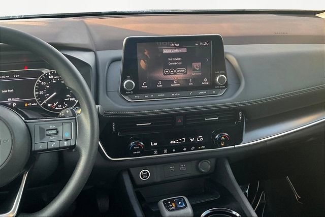 Used 2022 Nissan Rogue SV image 9