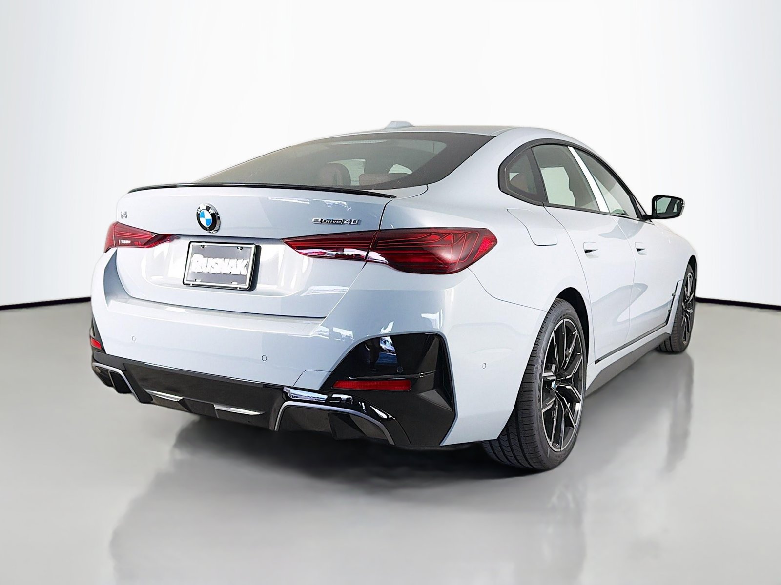 New 2026 BMW i4 eDrive40 w/ M Sport Package RWD image 7