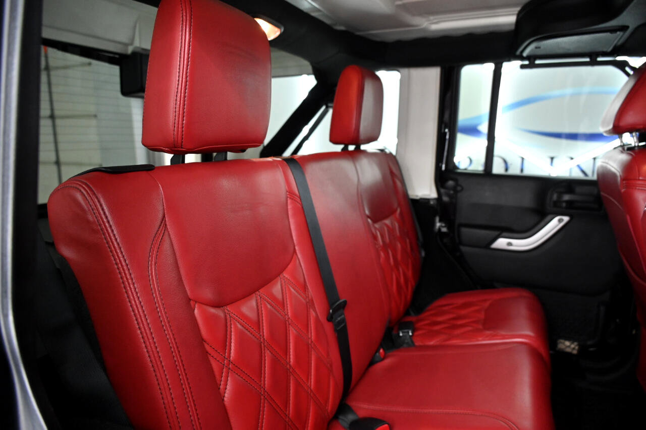 Used 2018 Jeep Wrangler Unlimited Rubicon w/ Cold Weather Group image 38