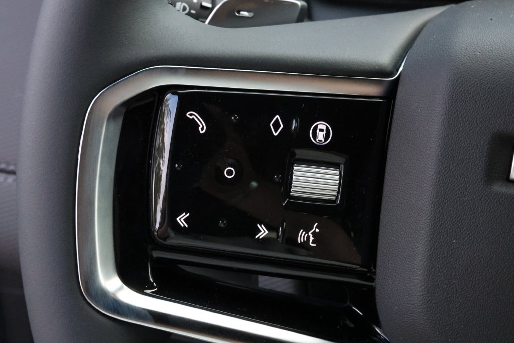 New 2026 Land Rover Discovery Sport Landmark AWD/4WD image 18