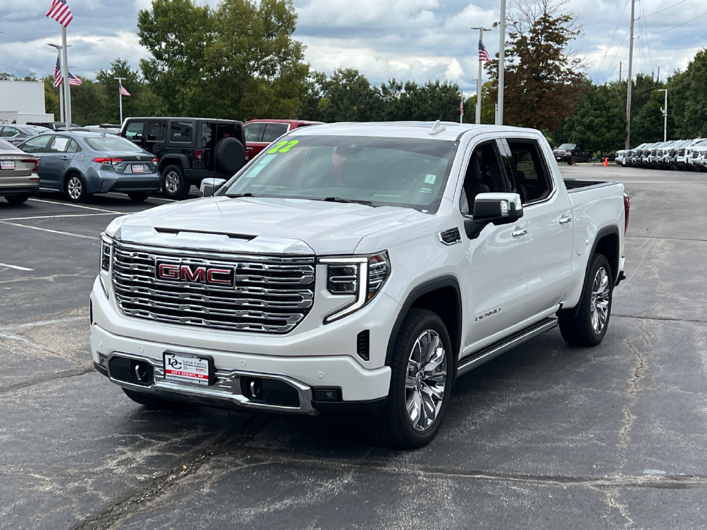 Used 2022 GMC Sierra 1500 Denali w/ Denali Reserve Package AWD/4WD image 3