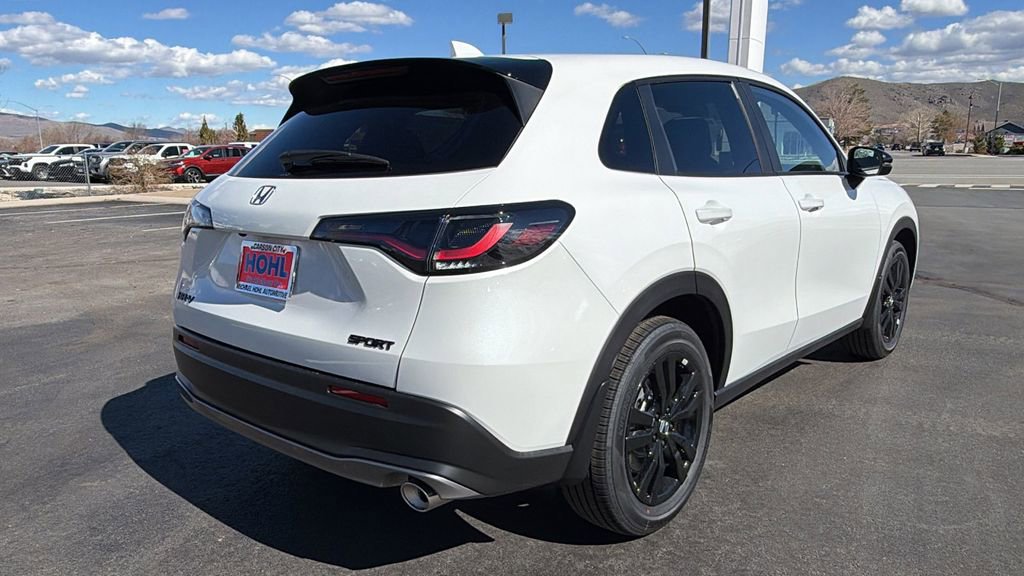 New 2026 Honda HR-V Sport image 3