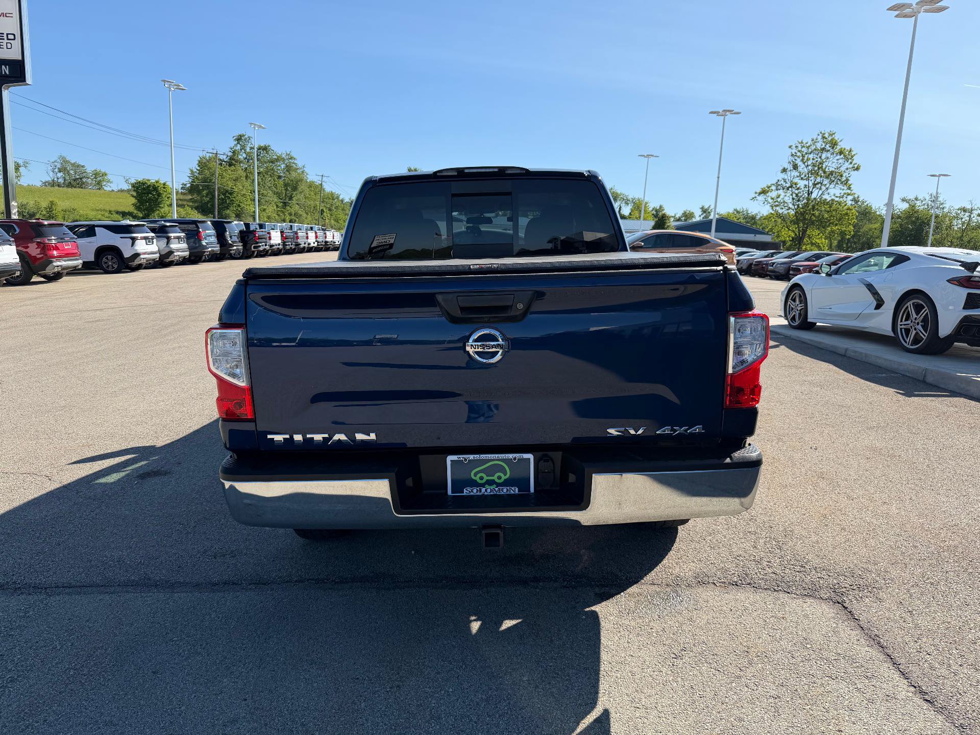 Used 2019 Nissan Titan SV AWD/4WD image 5