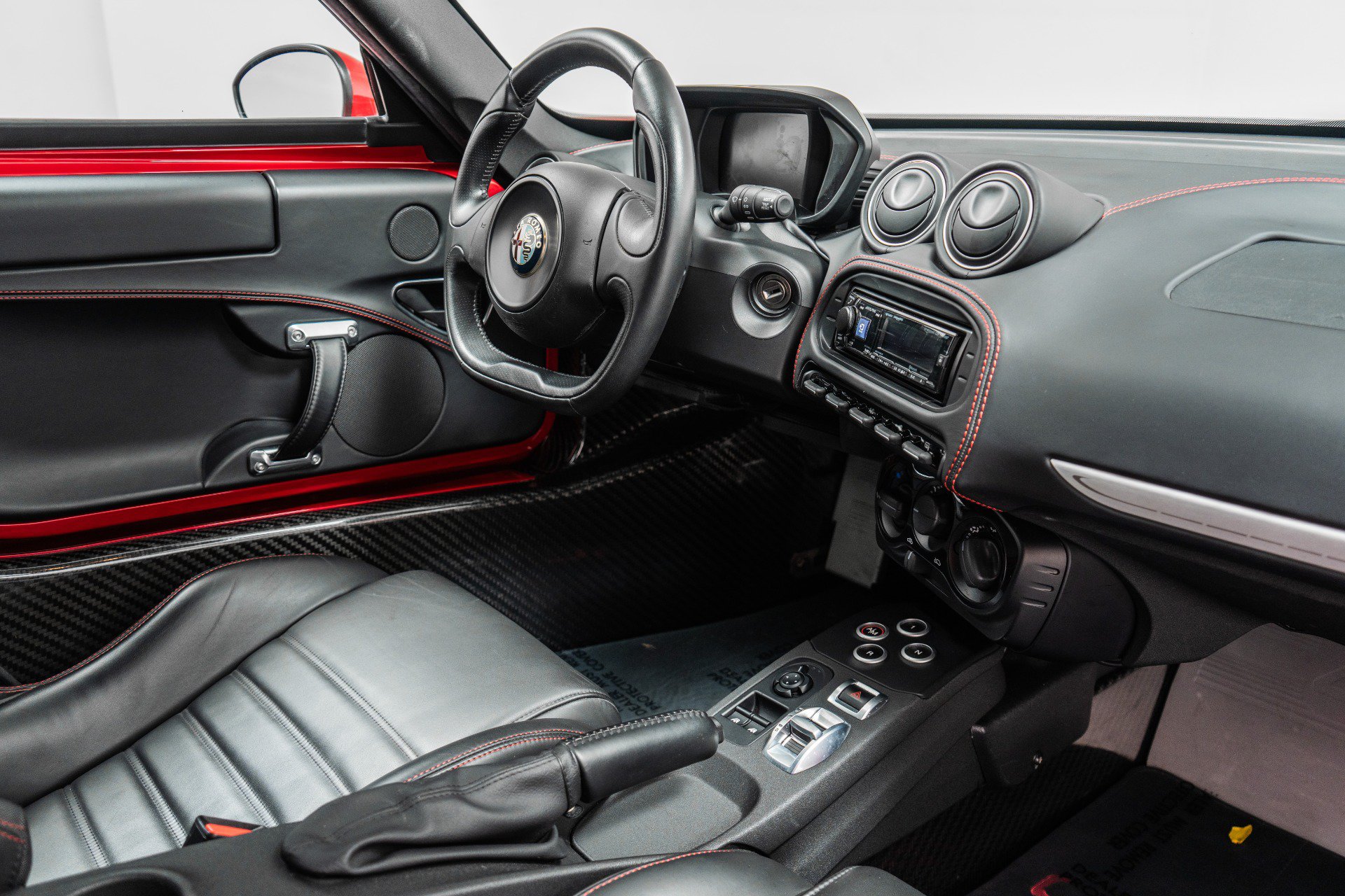 Used 2016 Alfa Romeo 4C Coupe w/ Convenience Group - Coupe RWD image 27