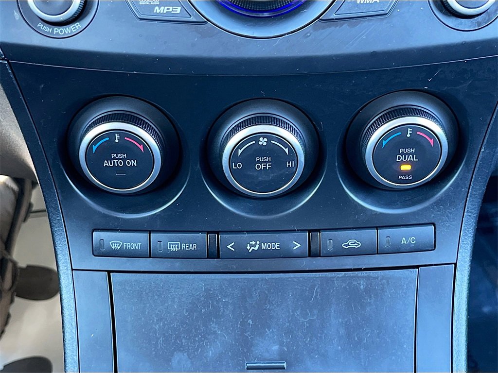 Used 2013 MAZDA MAZDA3 i Touring image 13