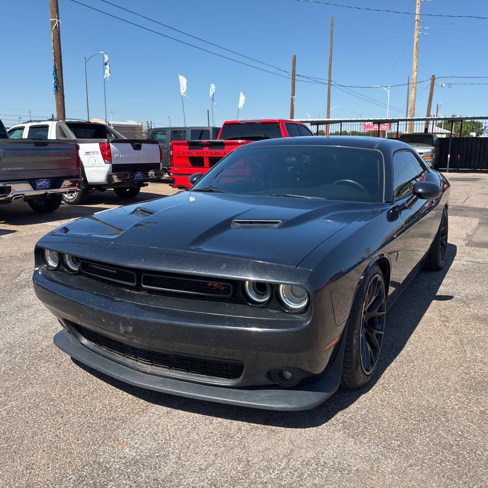 Used 2015 Dodge Challenger R/T Scat Pack w/ Leather Interior Group RWD image 3