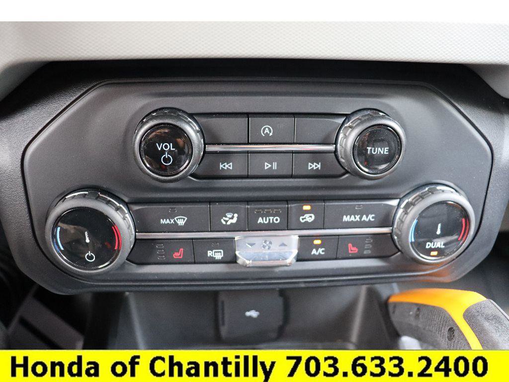 Used 2022 Ford Bronco Badlands image 13