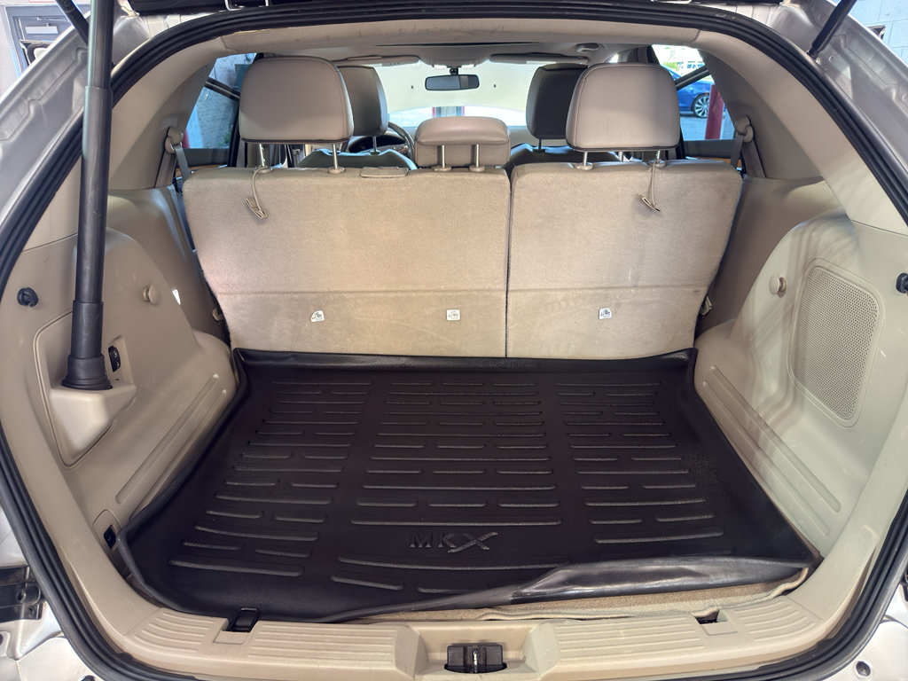 Used 2015 Lincoln MKX AWD w/ Equipment Group 102A image 30
