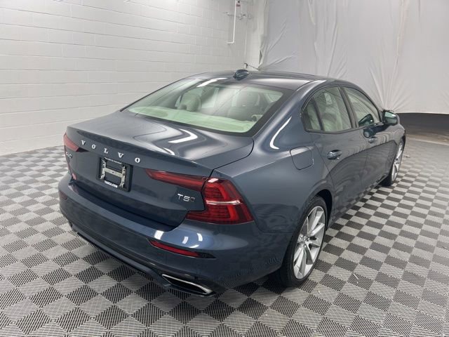 Used 2021 Volvo S60 T5 Momentum w/ Advanced Package AWD/4WD image 5