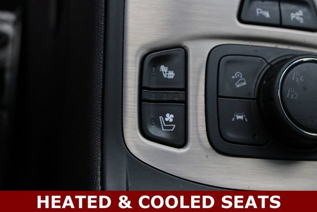 Used 2023 GMC Terrain Denali w/ Denali Premium Package AWD/4WD image 5
