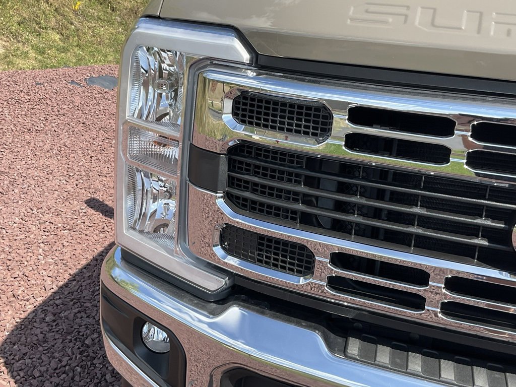 New 2026 Ford F350 XLT image 2