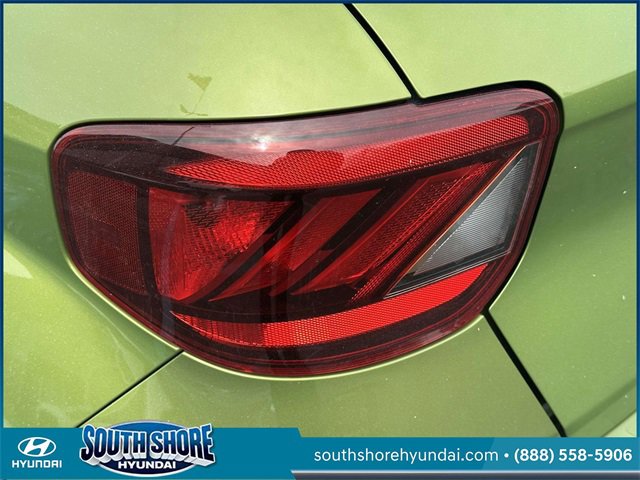 Certified 2022 Hyundai Venue SEL image 10