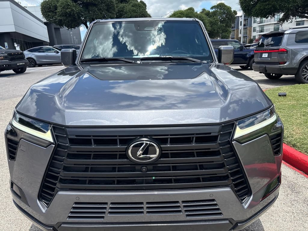 Used 2024 Lexus GX 550 w/ Accessory Package (2T) AWD/4WD image 8