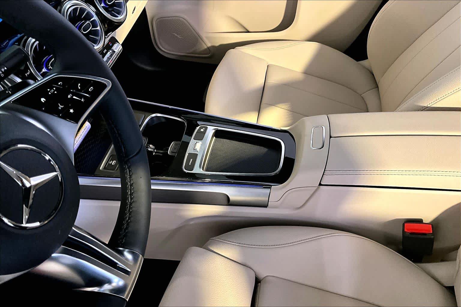 New 2026 Mercedes-Benz GLB 250 4MATIC image 10