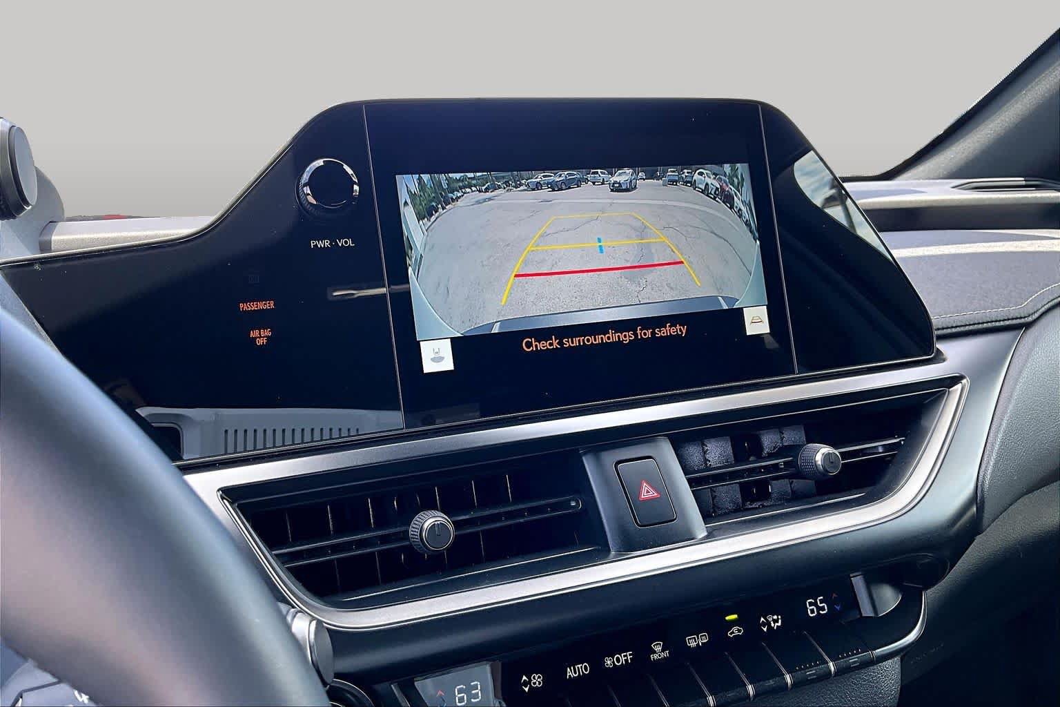Used 2025 Lexus UX 300h FWD image 25