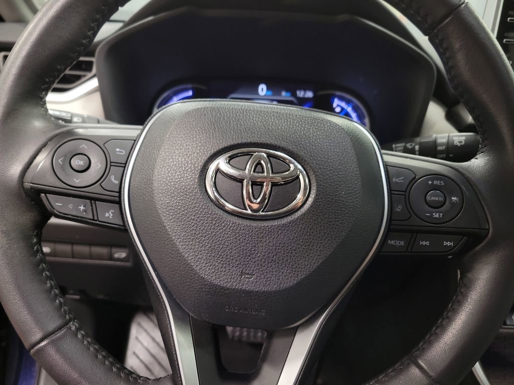 Used 2022 Toyota RAV4 Limited AWD/4WD image 18