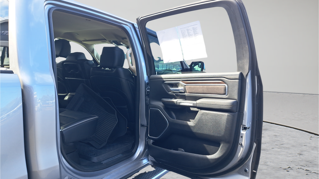 Used 2021 RAM 1500 Laramie AWD/4WD image 13