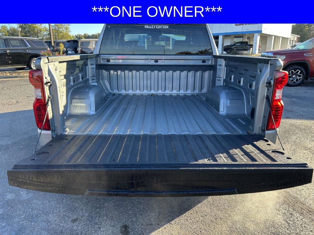 Used 2025 Chevrolet Silverado 1500 LT AWD/4WD image 11