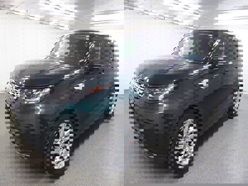 Used 2017 Land Rover Discovery HSE image 3