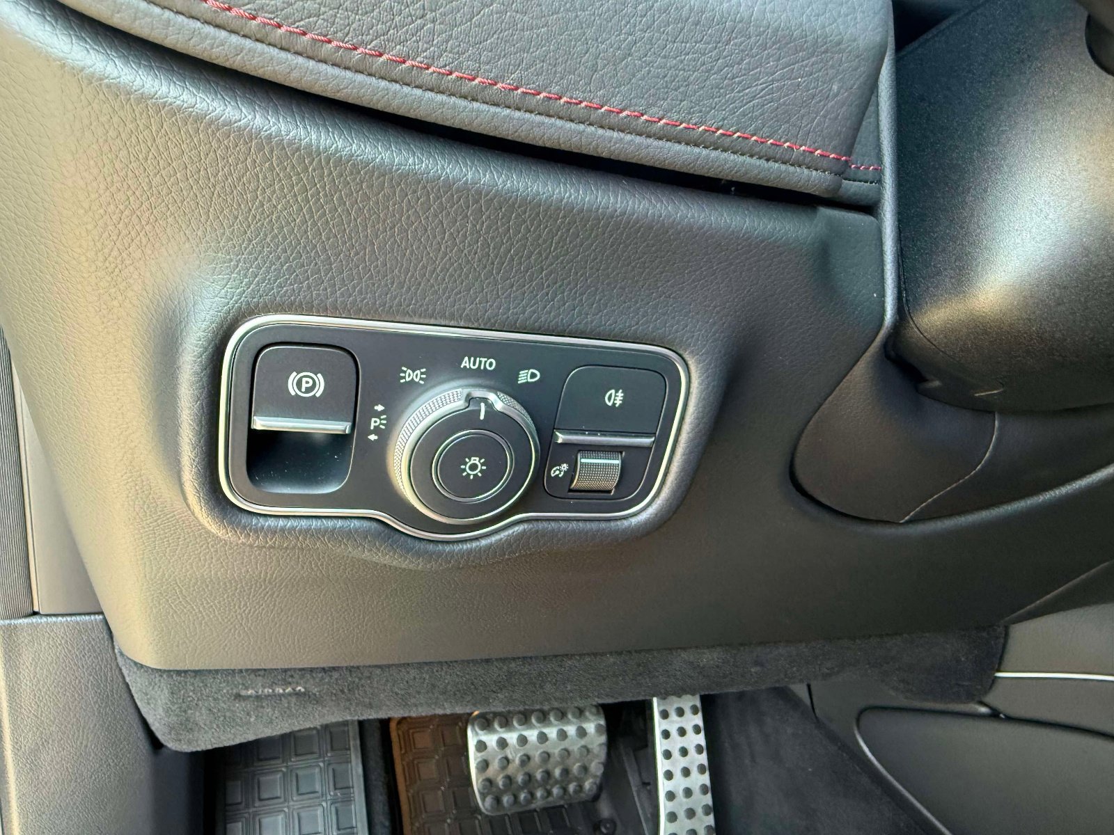 Used 2025 Mercedes-Benz G 63 AMG 4MATIC image 34