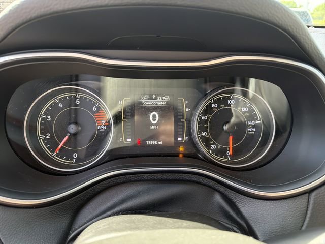 Used 2021 Jeep Cherokee Latitude Plus AWD/4WD image 17
