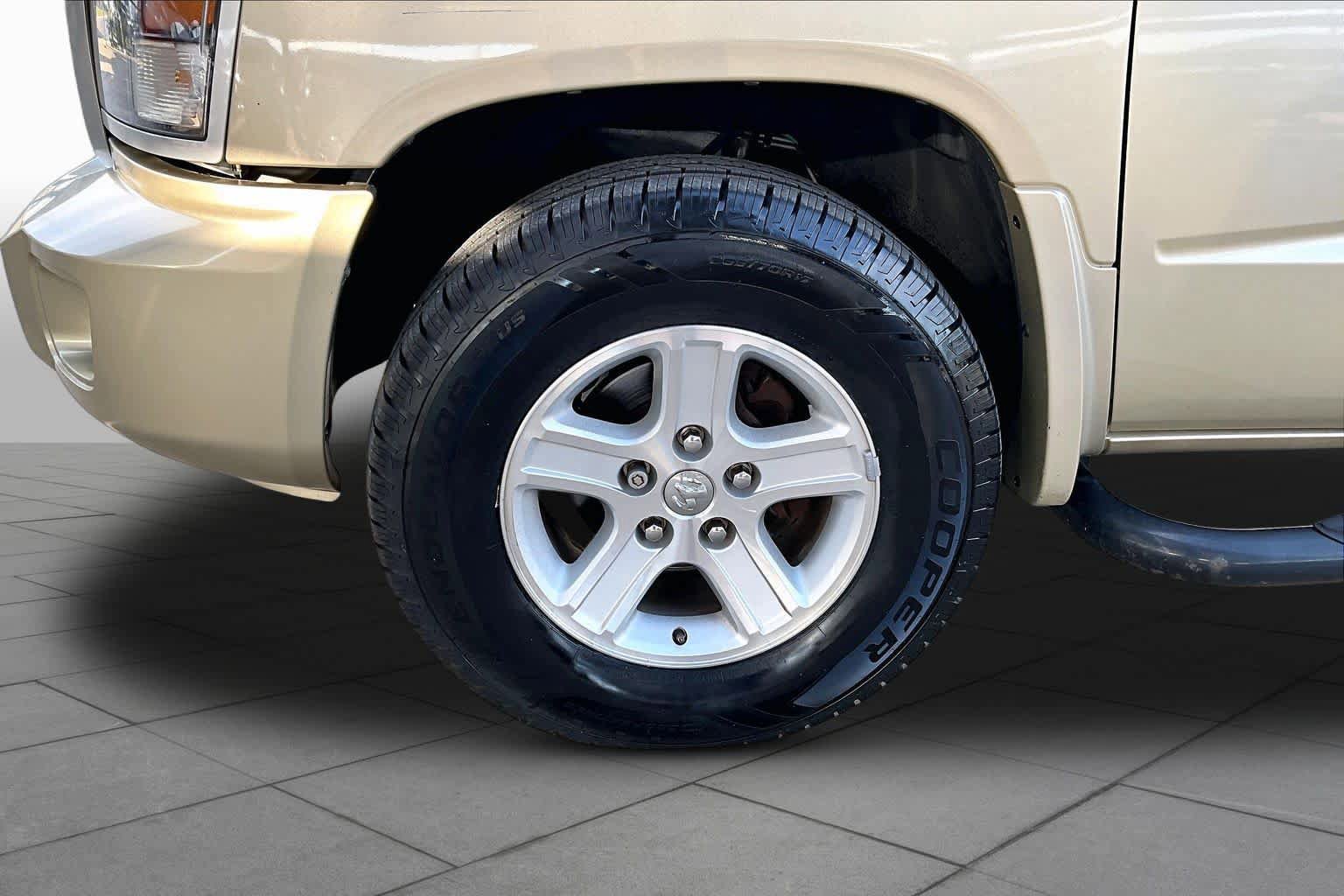 Used 2011 Dodge Dakota Big Horn w/ Convenience Group RWD image 10