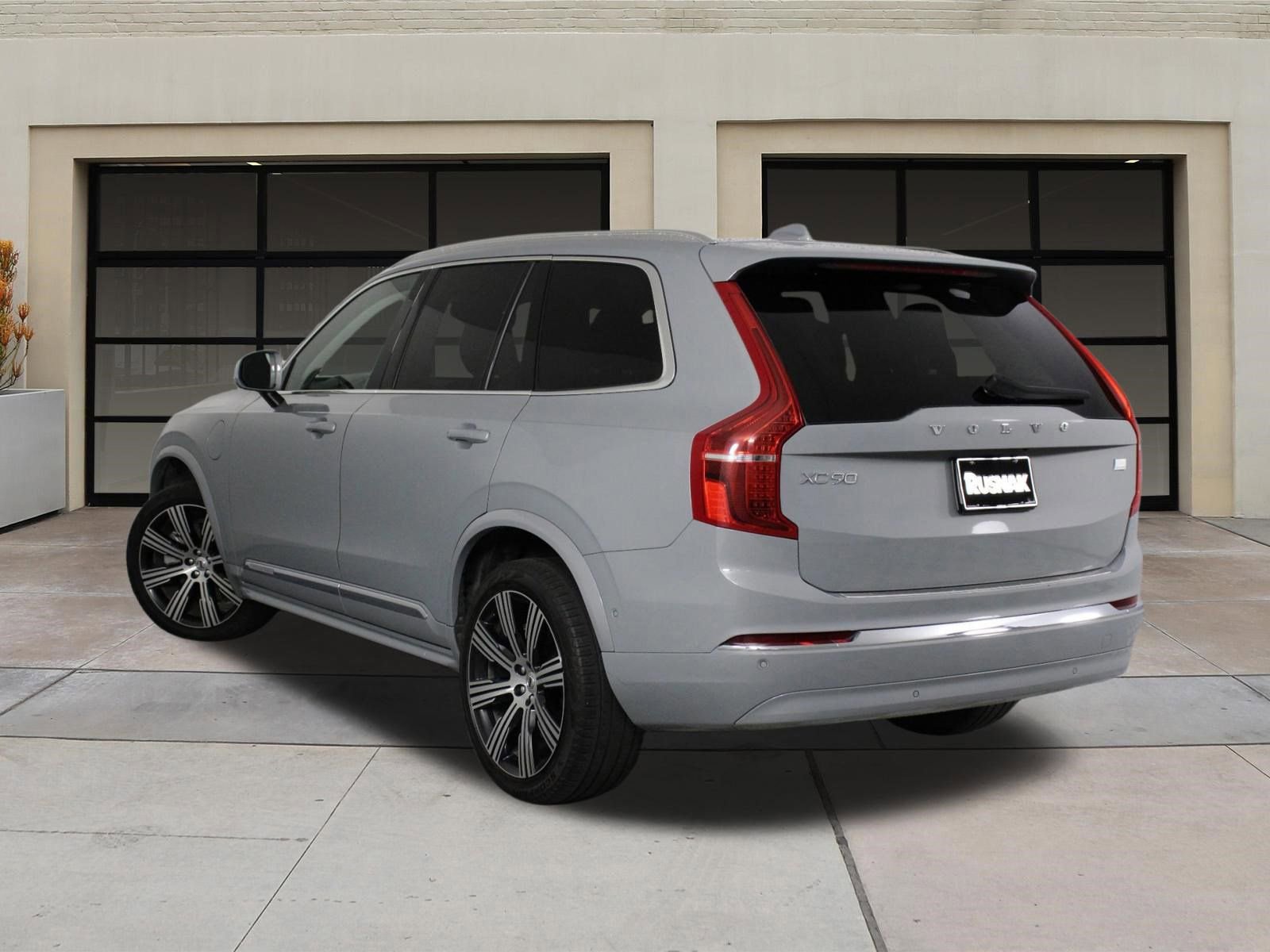 Certified 2024 Volvo XC90 T8 Plus w/ Protection Package Premier image 2