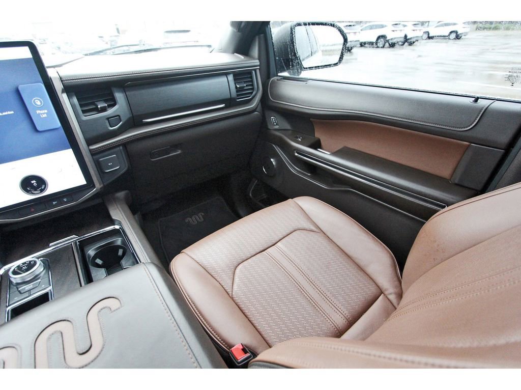 Used 2023 Ford Expedition Max King Ranch image 14