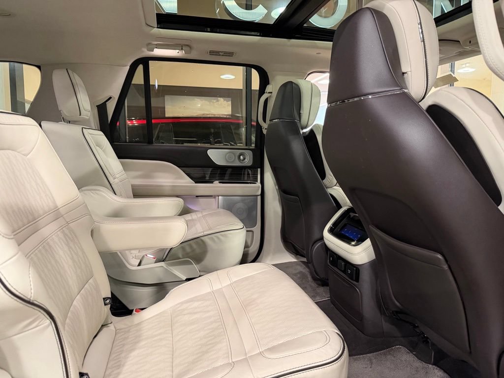 Used 2022 Lincoln Navigator L Black Label AWD/4WD image 20