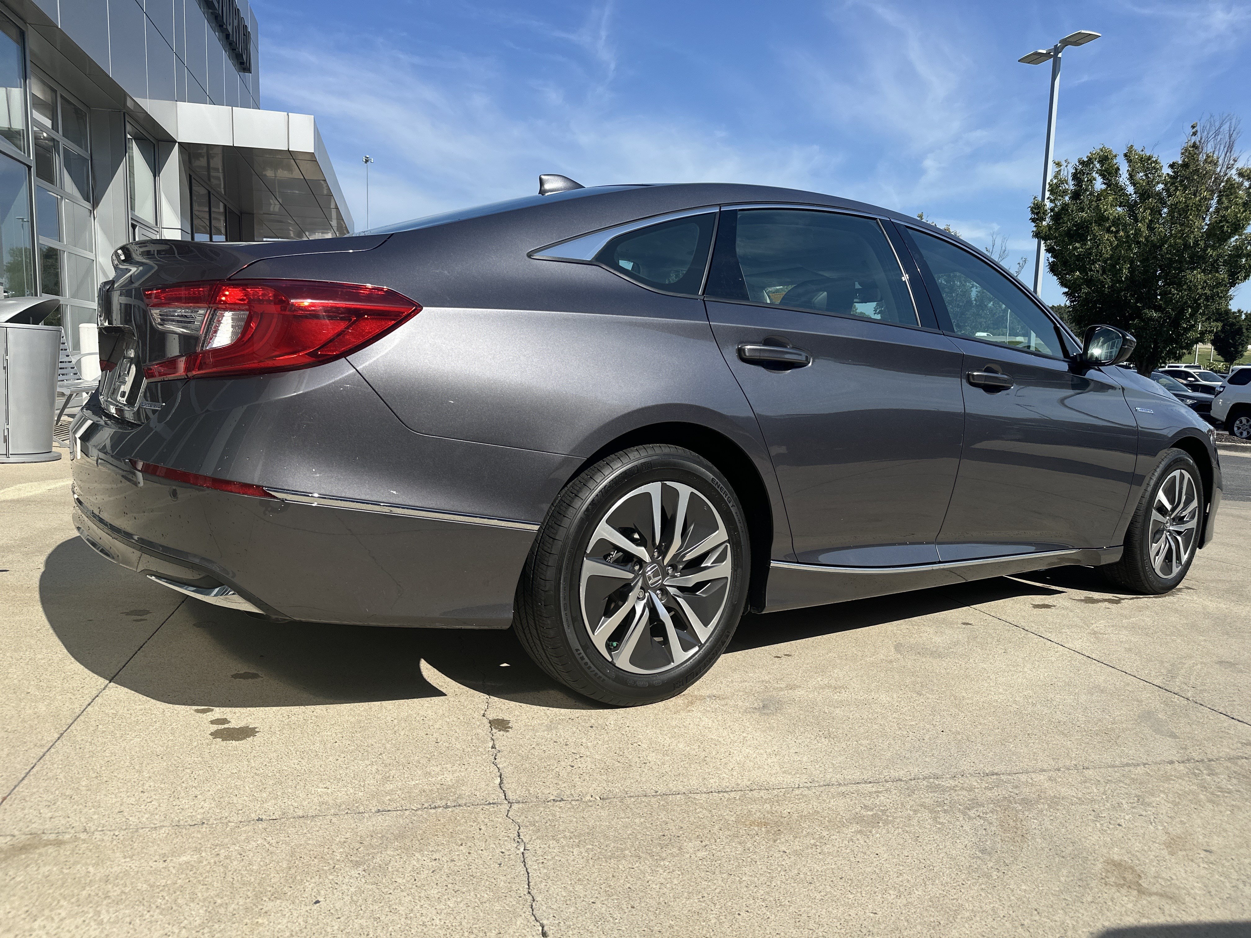 Used 2021 Honda Accord EX-L image 6
