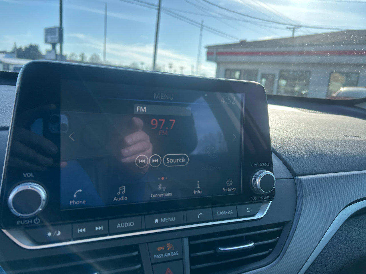 Used 2024 Nissan Altima 2.5 SR image 16