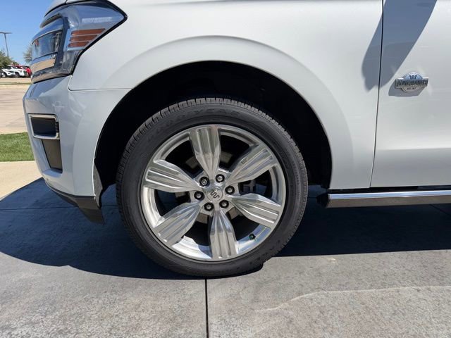 Used 2022 Ford Expedition King Ranch AWD/4WD image 4