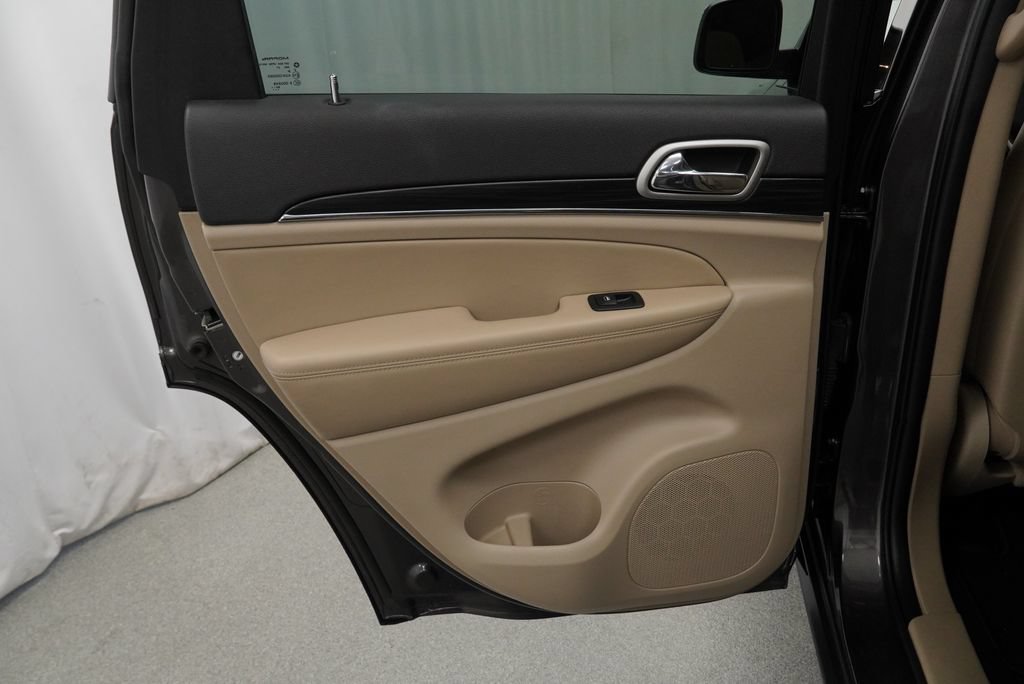 Certified 2021 Jeep Grand Cherokee Limited AWD/4WD image 46