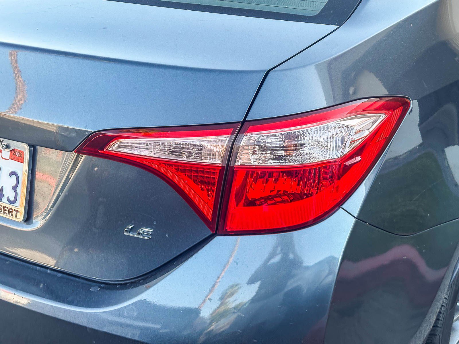 Used 2018 Toyota Corolla LE FWD image 8