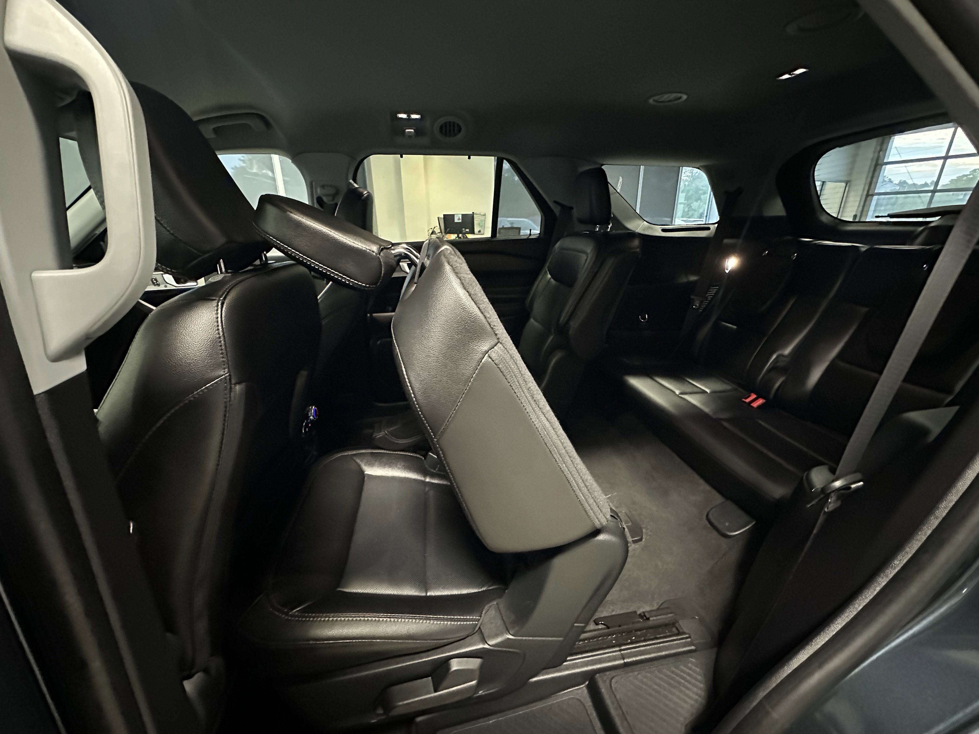 Used 2022 Ford Explorer Limited w/ Equipment Group 301A image 20