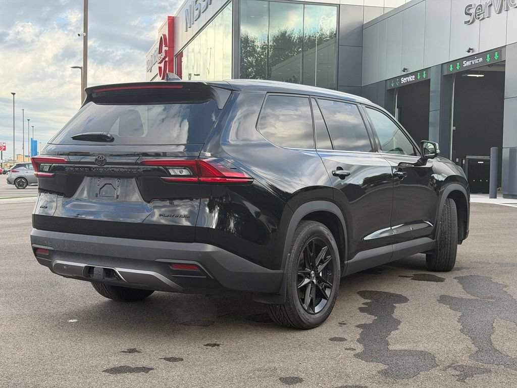 Used 2025 Toyota Grand Highlander AWD image 5