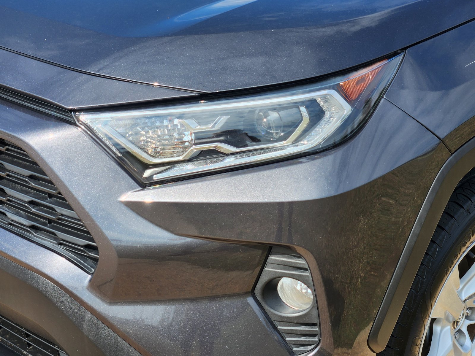 Used 2020 Toyota RAV4 XLE AWD/4WD image 9
