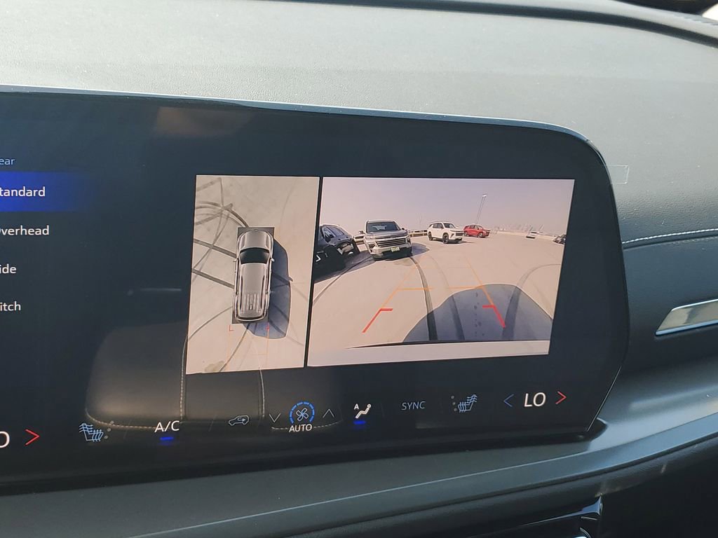 New 2026 Chevrolet Traverse LT w/ Driver Confidence Package image 22