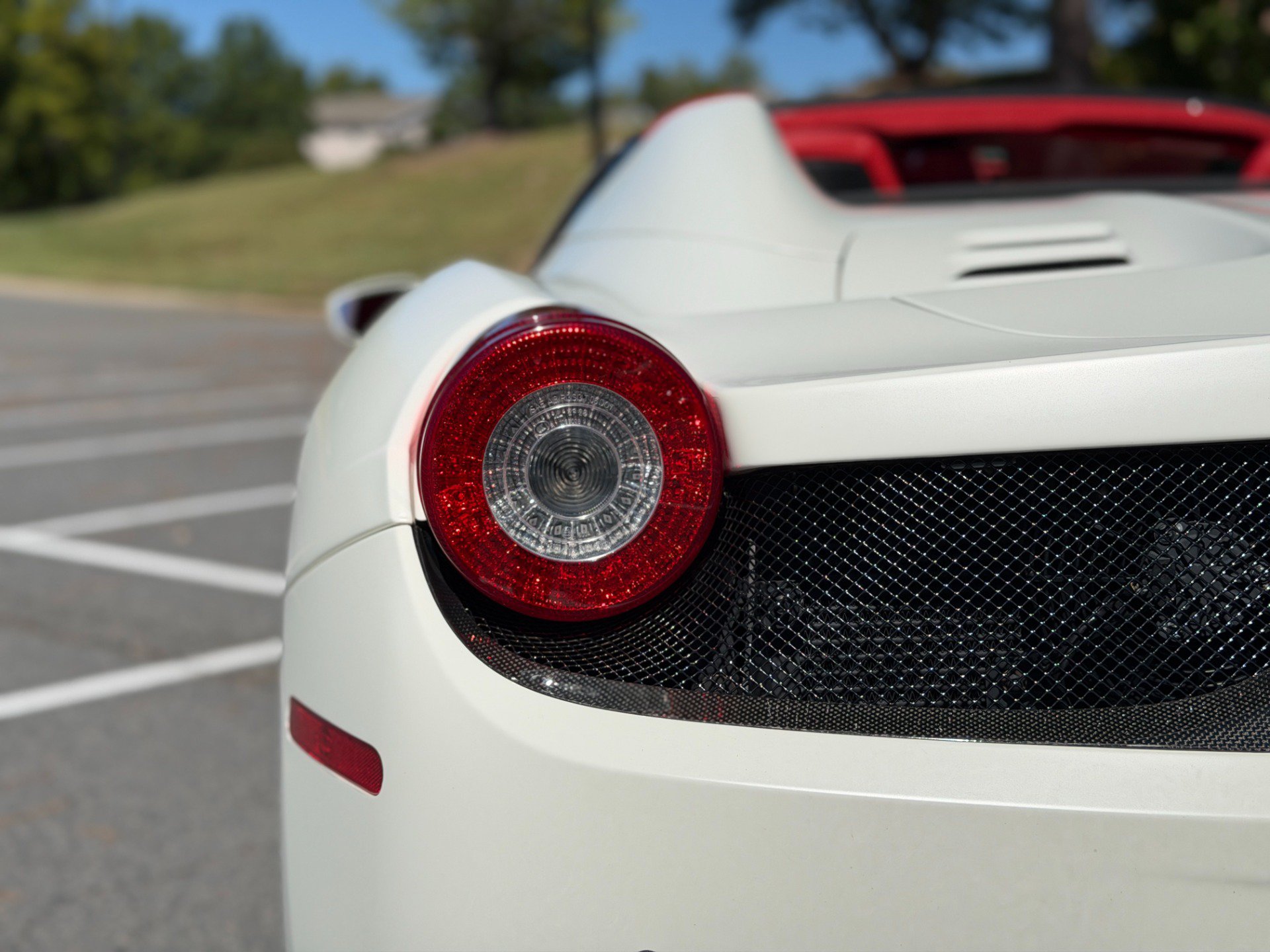 Used 2015 Ferrari 458 Spider RWD image 28